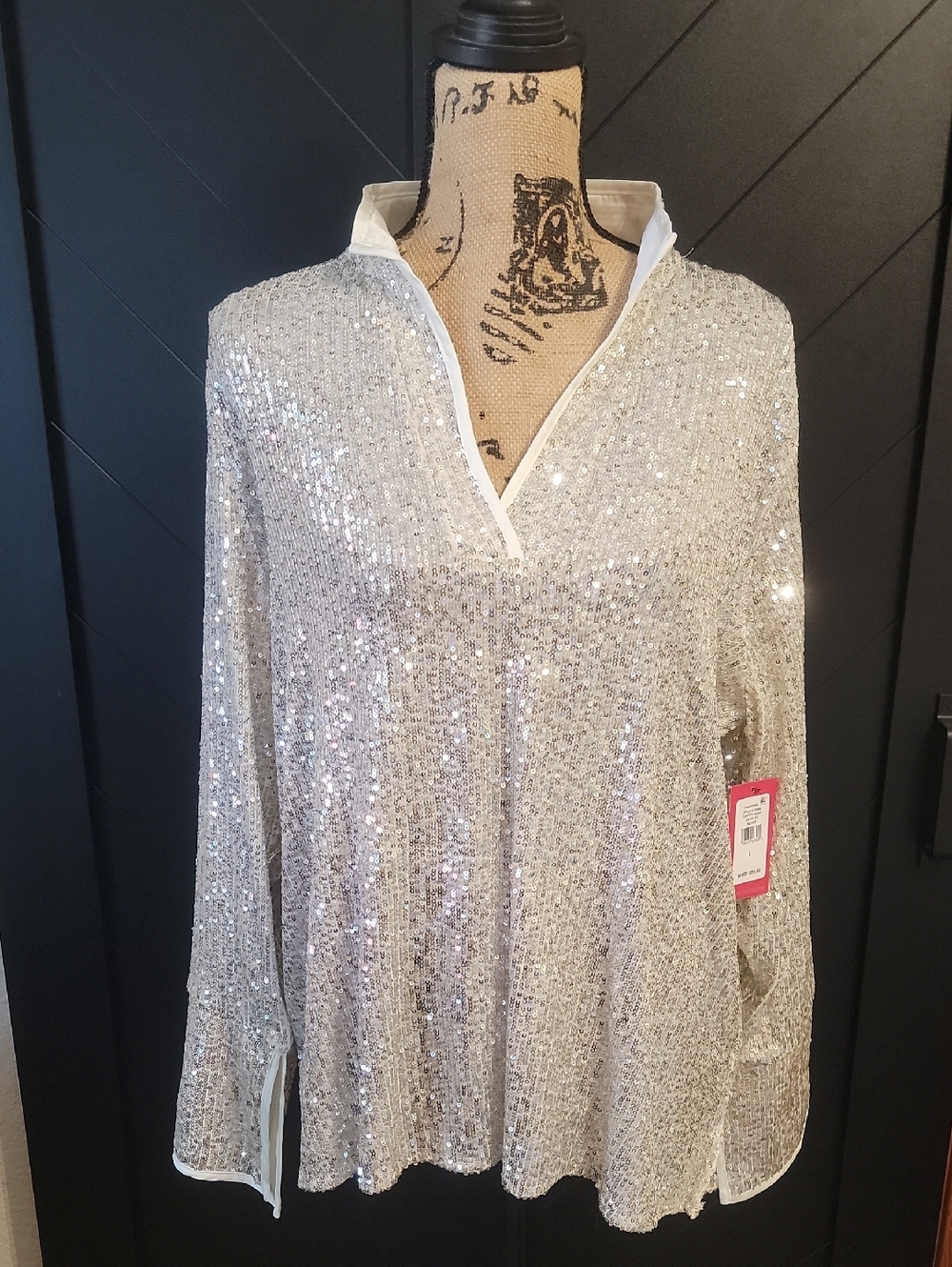 Vince Camuto Cream silver sequin tunic, NWT, Large